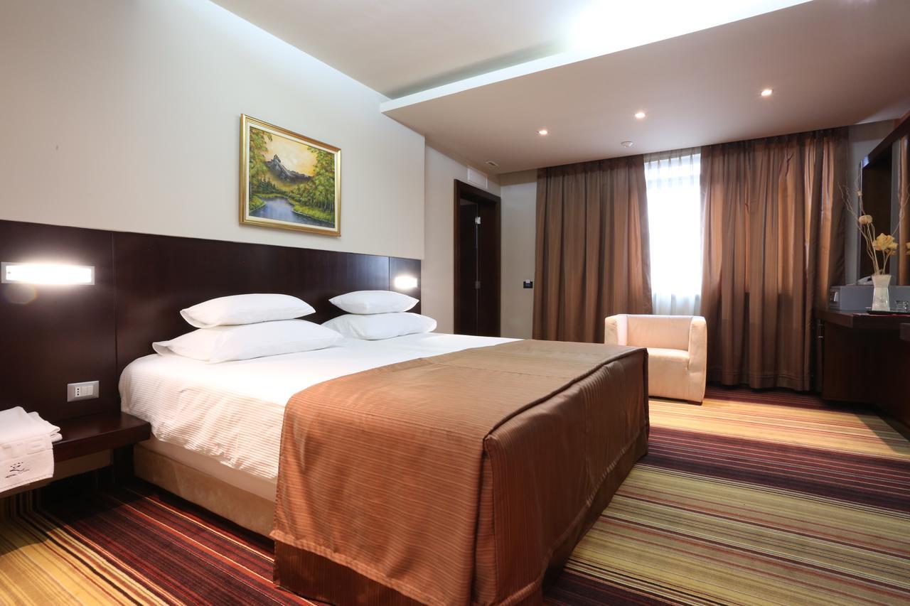 Hotel ゼニツァ エクステリア 写真