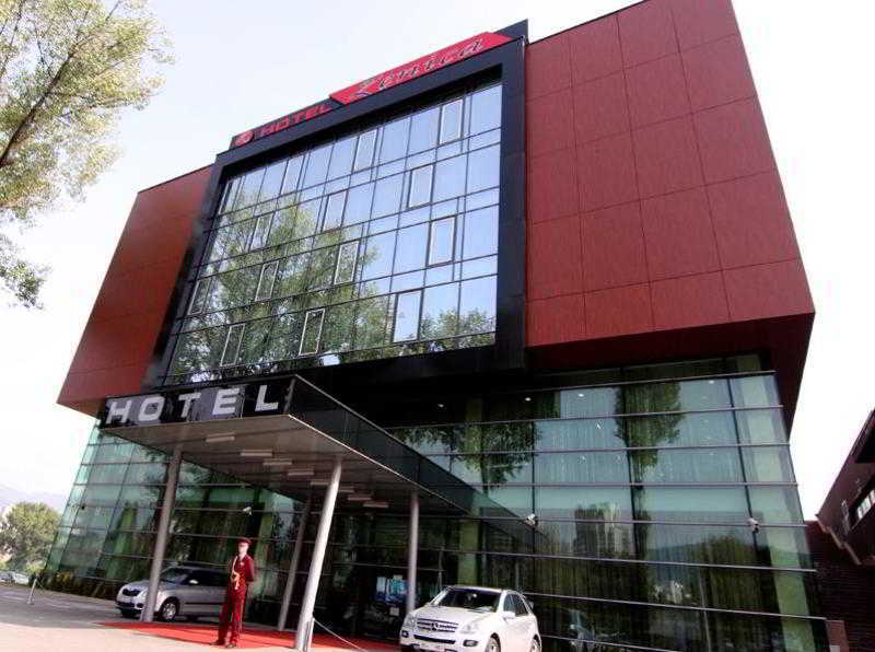 Hotel ゼニツァ エクステリア 写真